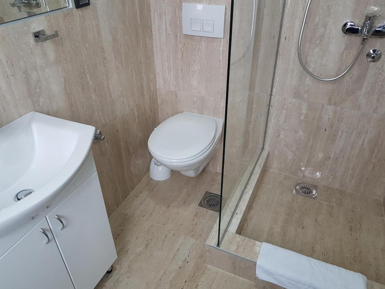 فاليفو Apartman Simic 2 المظهر الخارجي الصورة