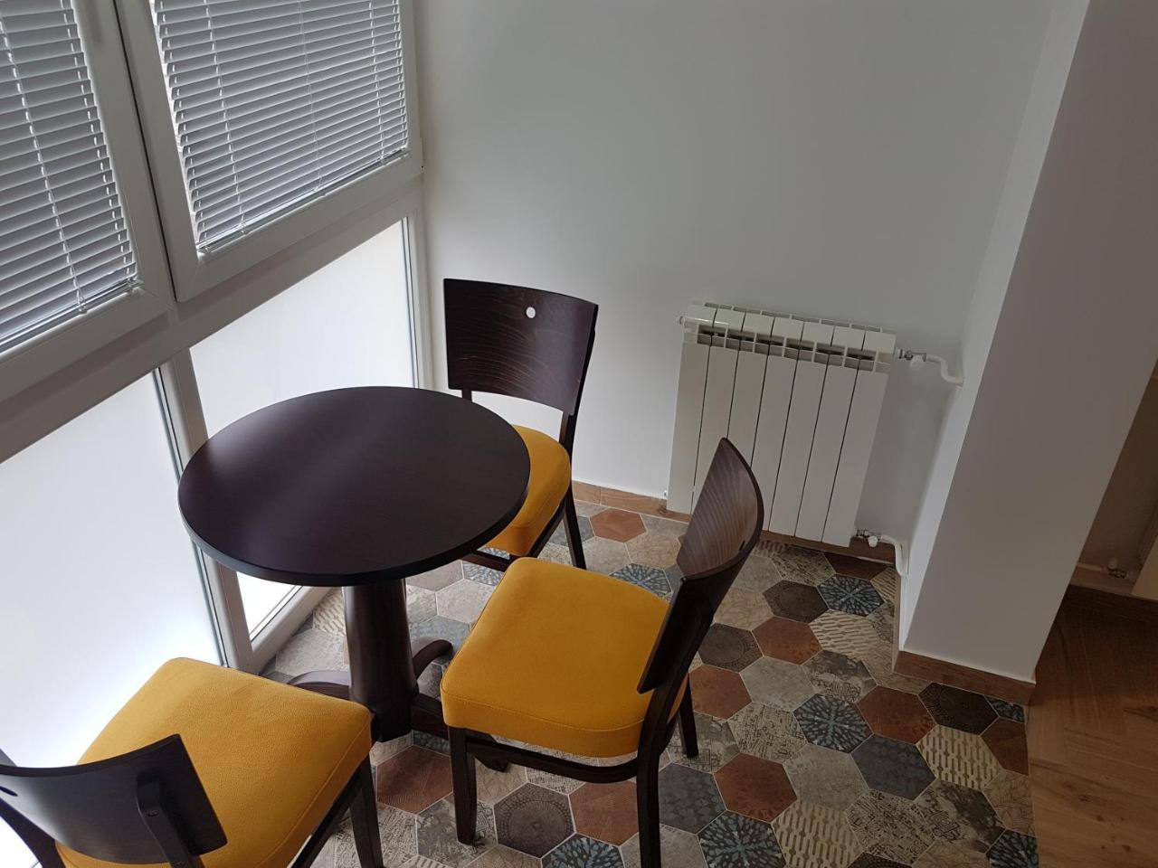 فاليفو Apartman Simic 2 المظهر الخارجي الصورة